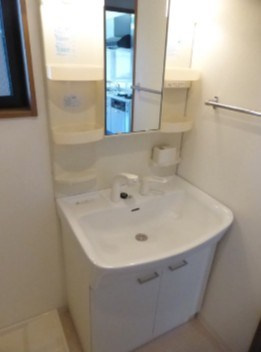 アビオン中野坂上A棟の洗面所