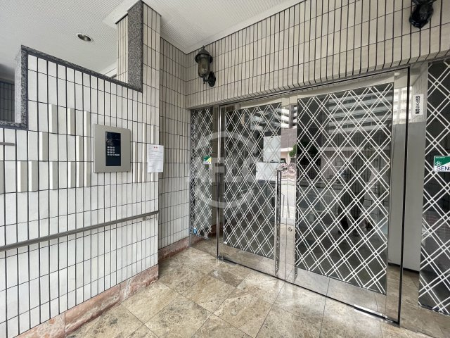 パティオ・イトー　日吉小学校区のエントランス|パティオ・イトー　エントランス