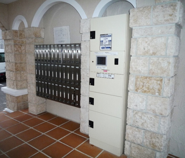 西東京市南町１丁目の賃貸マンションのエントランス