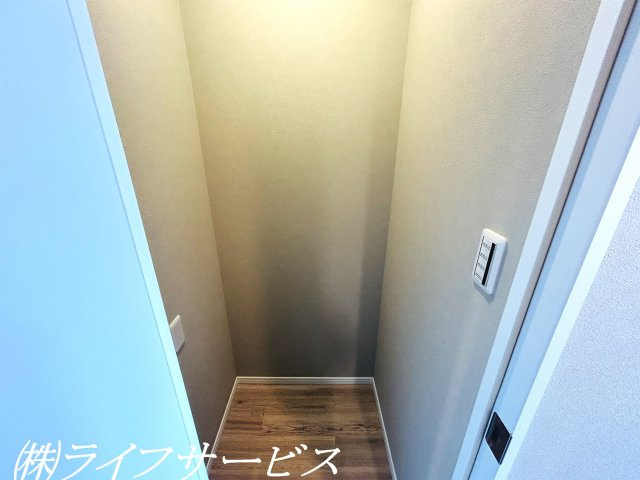 【収納】 | ファミール北大阪パークサイド | リビングルームに納戸あり