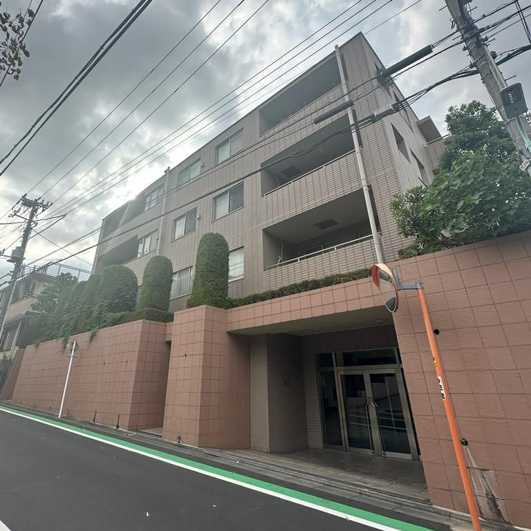 ファミールヒルズ目黒東山の外観