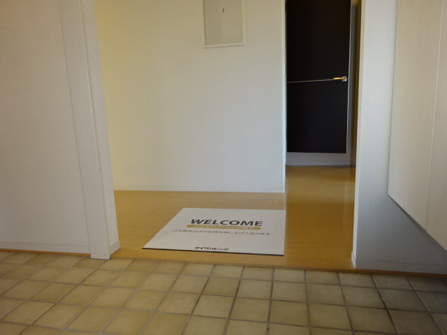 コンシアンスＣの玄関