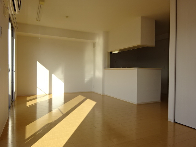 コンシアンスＣの居間・リビング|ダイニング