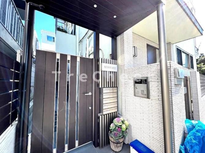 メゾンセキのエントランス