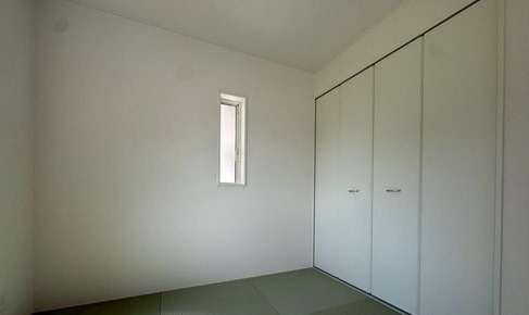 【和室】 | ☆大阪府羽曳野市誉田5丁目新築 | 大壁仕様の新和室。くつろぎの空間です。