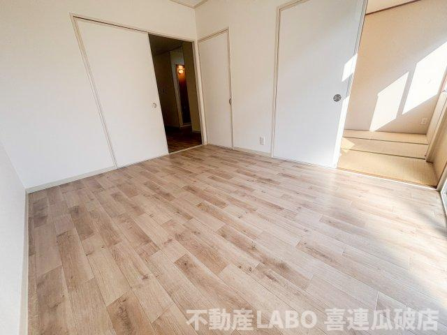 ガーデンハイツナカムラの洋室