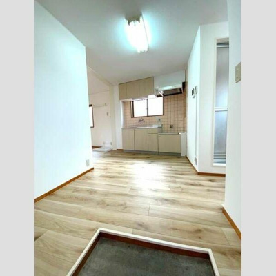 【玄関】 | サンハイム東向島 | 明るい玄関です