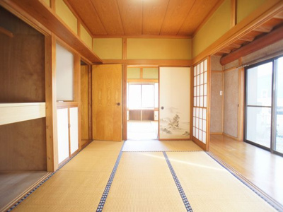 【居間・リビング】 | 楡木町戸建貸家 | ゆったりできる居間です♪