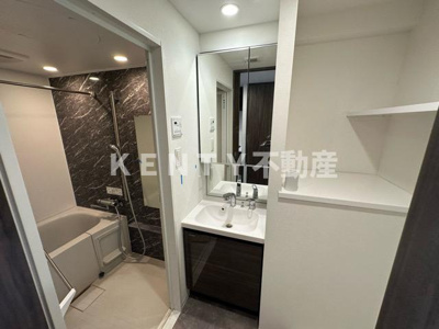 【洗面所】 | ＬＵＭＥＥＤ蒲田南 | ゆったりとスペースのある洗面所