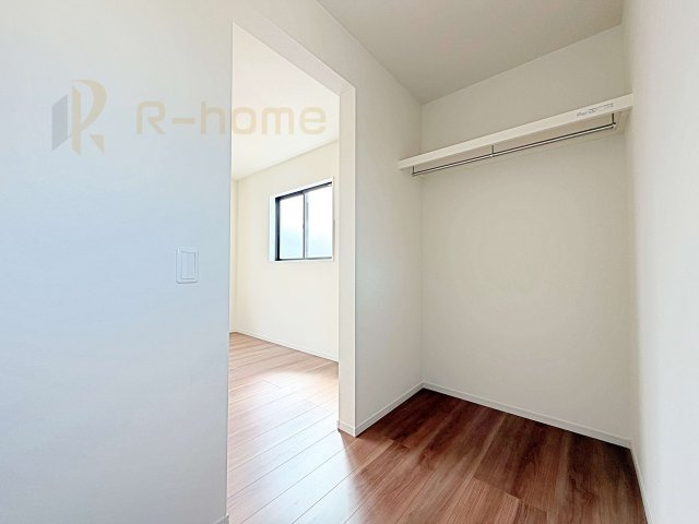 水戸市元吉田町14期　新築戸建て　3号棟の収納|人気のウォークインクローゼット！アウター類はもちろん、季節ものや寝具も収納できます！