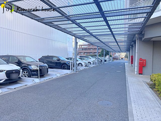 パークハウスさいたま新都心MIDTOWERの駐車場|敷地内駐車場