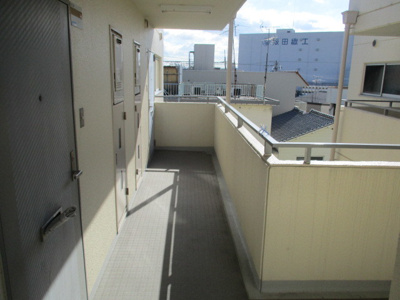 【その他共用部分】 | グランデ・イチリュー | 共用部の廊下です