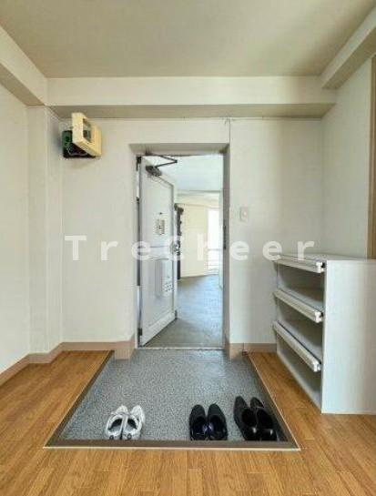 吉見ビルの玄関