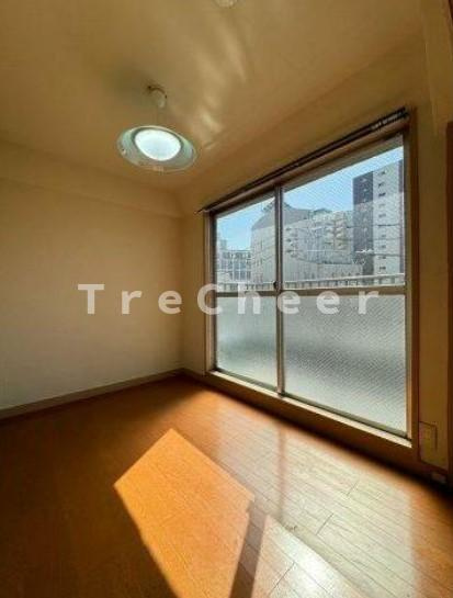 吉見ビルの寝室