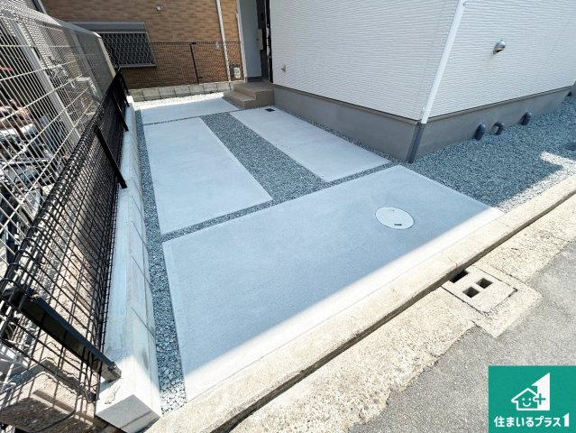 堺市東区北野田　第2期　新築一戸建ての駐車場|駐車スペース！散水栓があるので、こまめに愛車を洗えます！