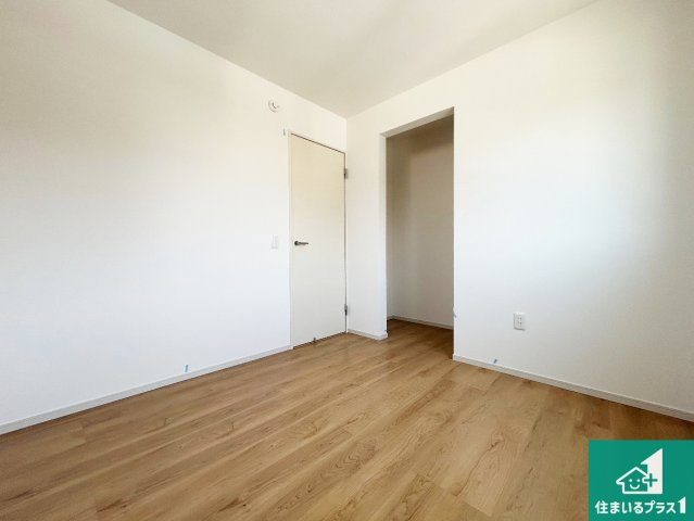 堺市東区北野田　第2期　新築一戸建ての洋室|シンプルな洋室は、自分好みのインテリアが楽しめます♪ご家族とインテリアや家具を選びに行くのは新築購入時の醍醐味の一つです。ぜひお楽しみください♪