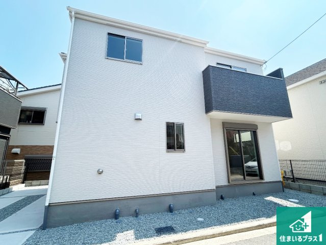 堺市東区北野田　第2期　新築一戸建ての外観|安心の10年保証！外観を美しく保ち、雨水で汚れを落とします！気になることがありましたら、お気軽にお問い合わせください！