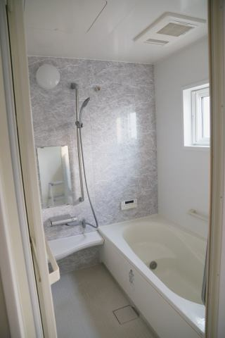 滝沢市牧野林1031-34の浴室