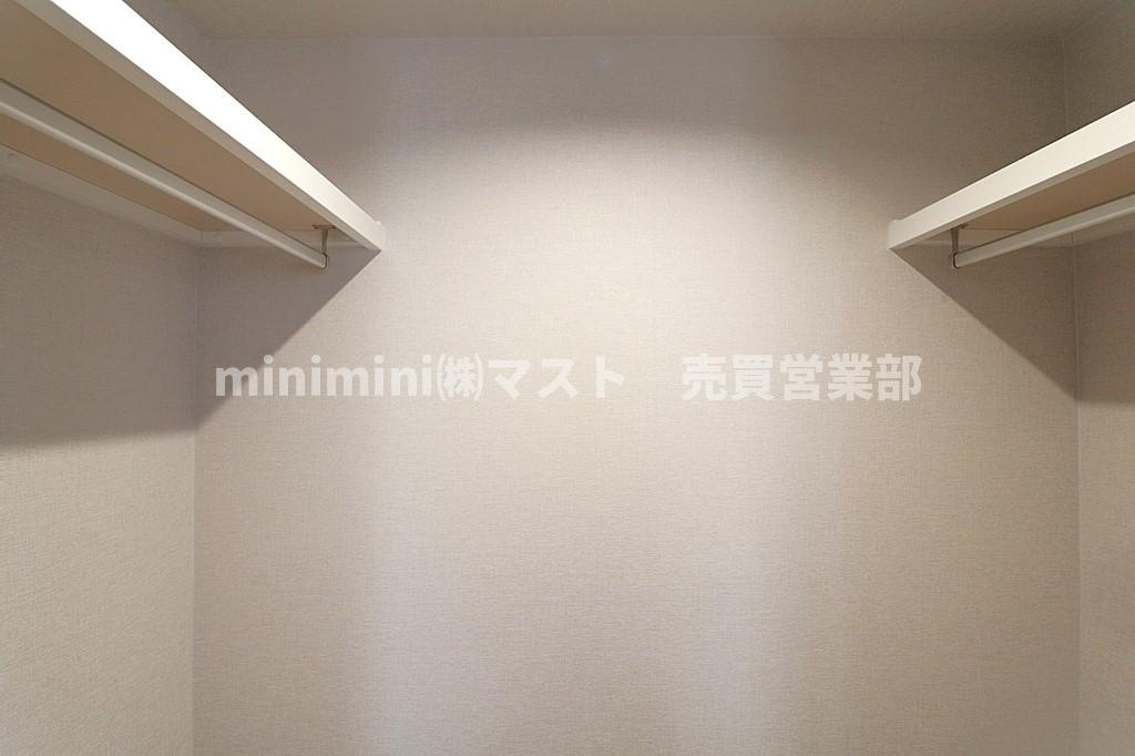 エスリード阿波座の収納