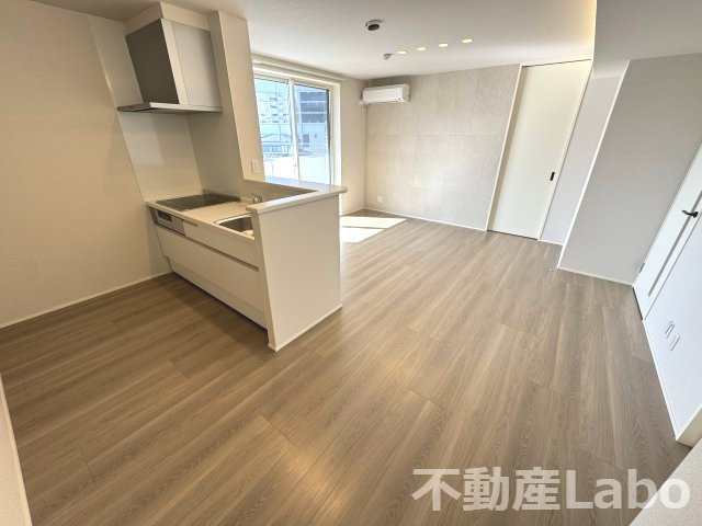 徳島市北常三島町１丁目の賃貸マンション