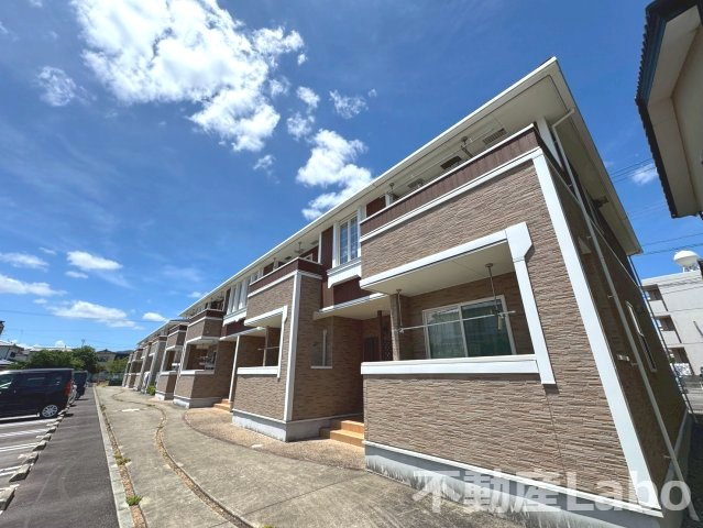 徳島市西新浜町１丁目のアパート