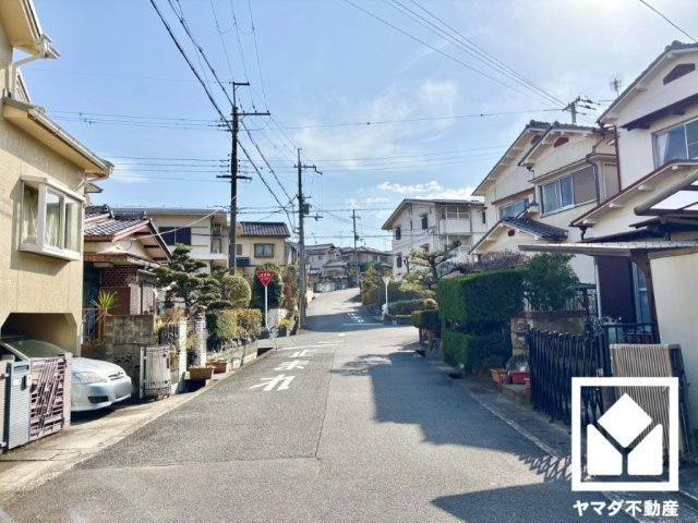 京田辺市田辺狐川の前面道路含む現地写真