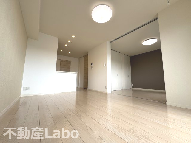 徳島市西新浜町１丁目の賃貸マンション