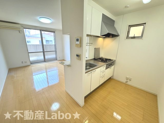 徳島市北沖洲１丁目のアパートのキッチン