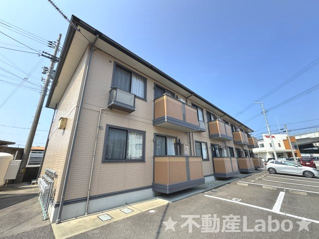 徳島市安宅２丁目のアパート