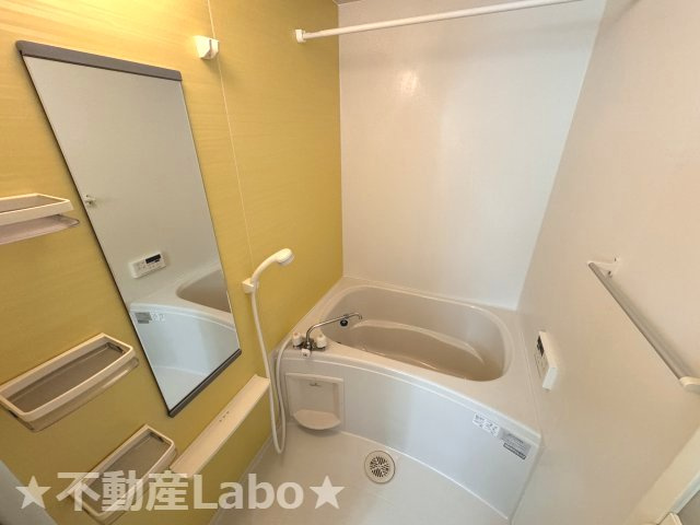 徳島市南庄町３丁目のアパートの浴室