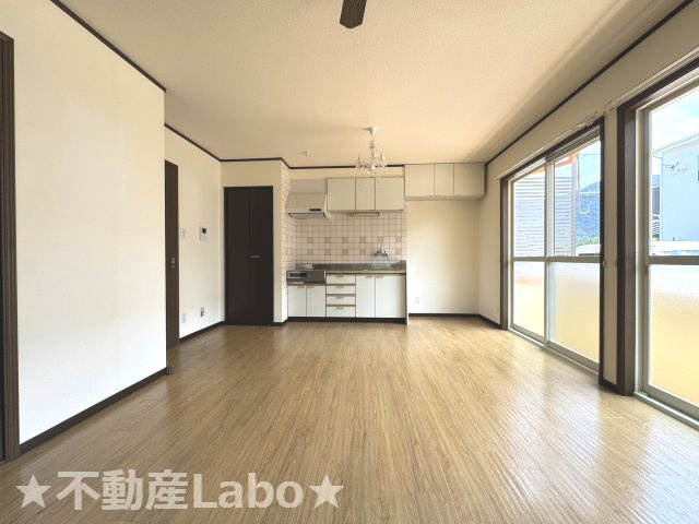 徳島市名東町１丁目のアパートの内装