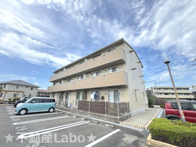 徳島市東吉野町３丁目のアパート
