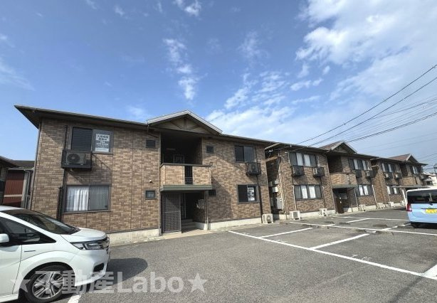 徳島市東吉野町３丁目のアパート