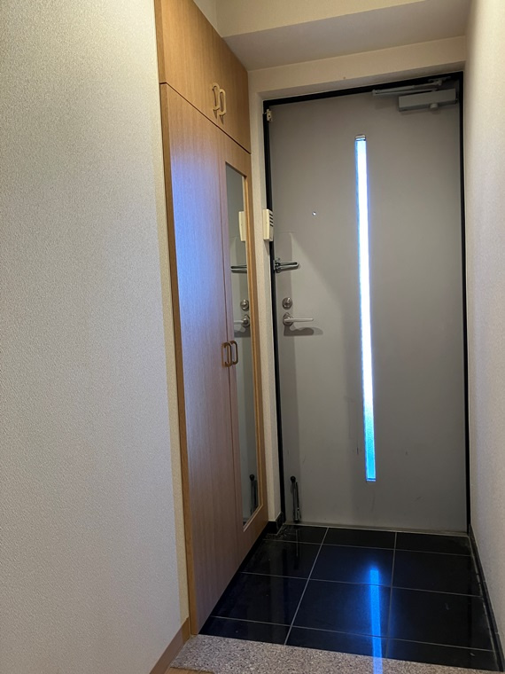 ベルドゥムール草加中央東の玄関