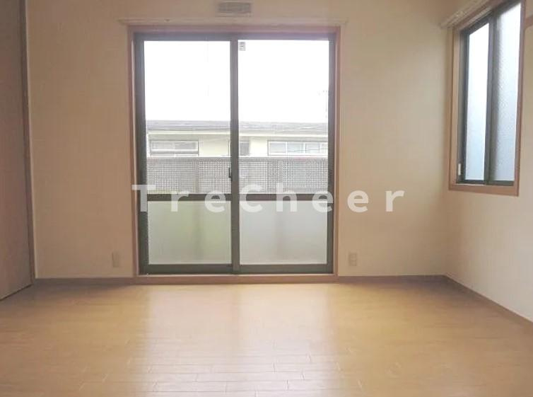 トレス長崎の居間・リビング