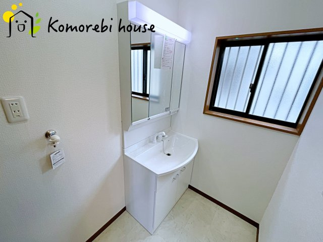 さいたま市西区指扇　中古一戸建ての独立洗面台|26.2.26　撮影済み