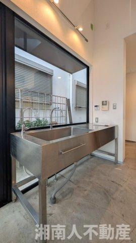 藤沢市片瀬３丁目６－３５戸建てのキッチン|キッチンです