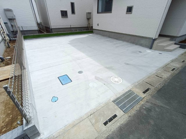 三郷市　戸ケ崎5丁目　新築戸建　全9棟の外観|駐車場があるので、車を買う予定の方も安心です