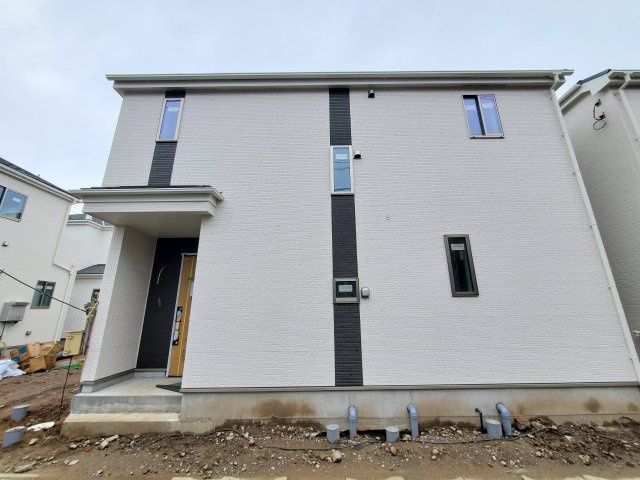 三郷市　戸ケ崎5丁目　新築戸建　全9棟の前面道路含む現地写真|前面道路含む現地写真です