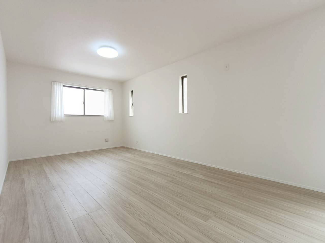 三郷市　戸ケ崎5丁目　新築戸建　全9棟の居間・リビング|使いやすいリビングです