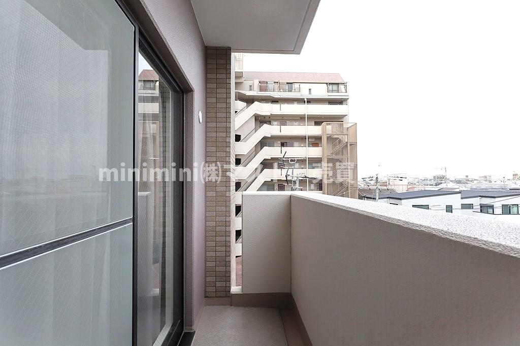 アルス八尾本町のバルコニー