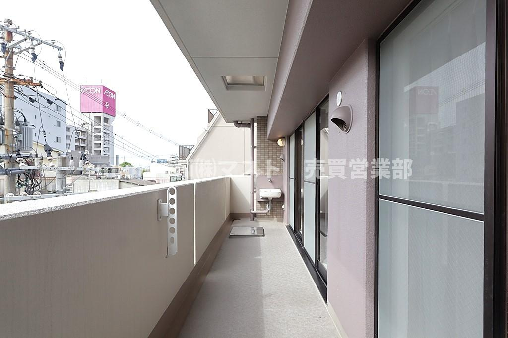 アルス八尾本町のバルコニー