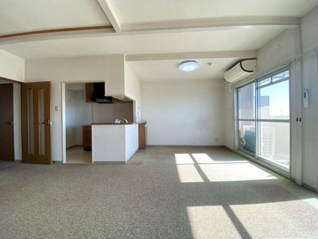 グランプレステージ西明石の居間・リビング|LDKの広さが伝わりますか