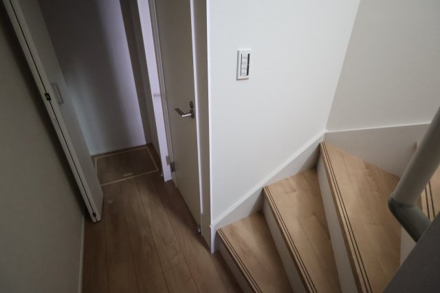 《仲介手数料無料》浦和区針ヶ谷１丁目14新築一戸建てKEIAI GRACEの玄関