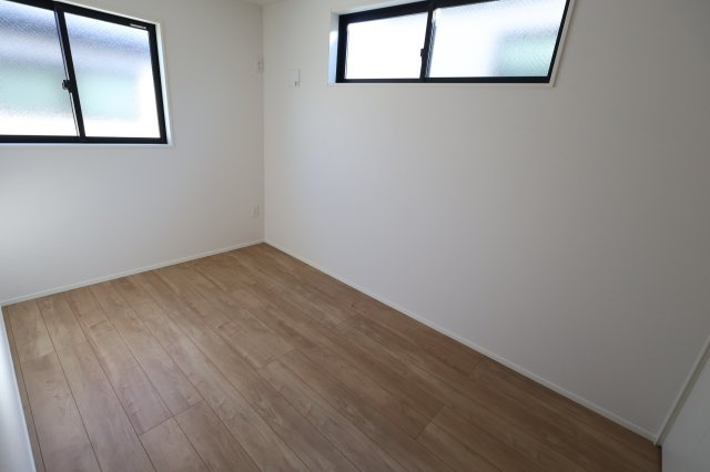 《仲介手数料無料》浦和区針ヶ谷１丁目14新築一戸建てKEIAI GRACEの洋室