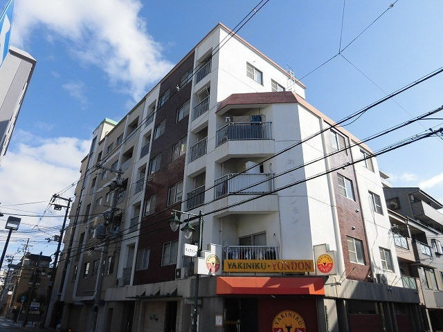 【外観】 | 建物の個性を主張するシックな外観です