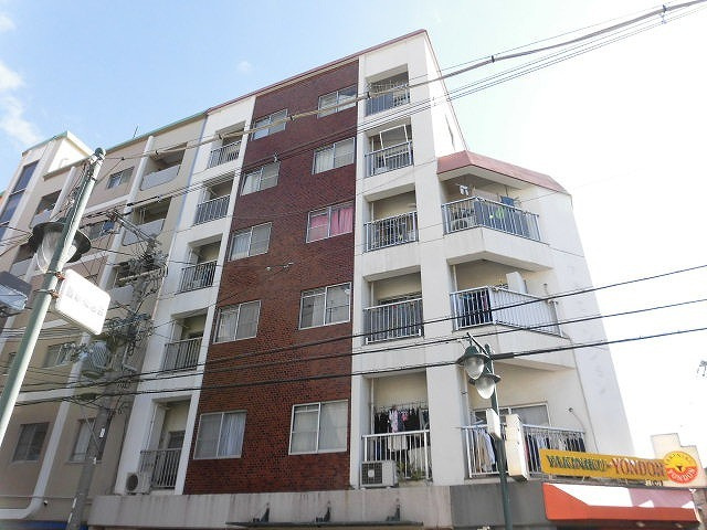 【外観】 | 建物の個性を主張するシックな外観です