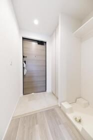 ジオエント本郷三丁目の玄関