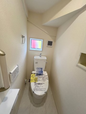 福生市福生　新築戸建全2棟のトイレ|1階温水シャワートイレ
