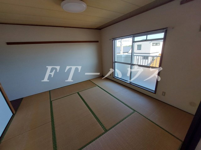 メゾンベルウッドの和室